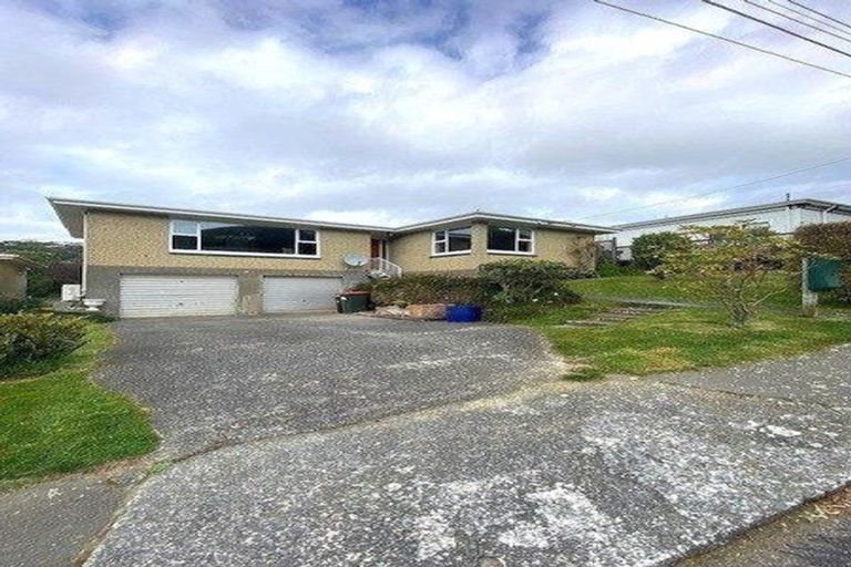 Photo of property in 4 Khouri Avenue, Karori, Wellington, 6012