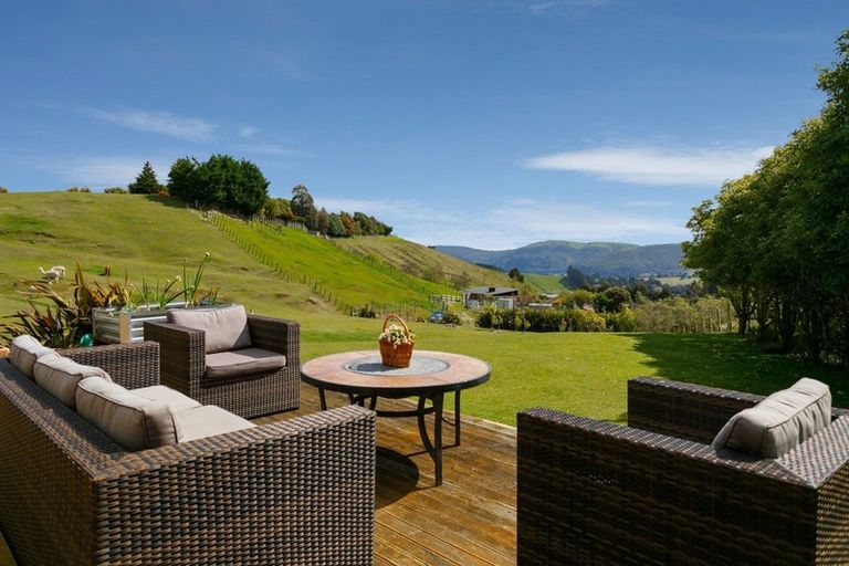 Photo of property in 89 Hill View Drive, Acacia Bay, Taupo, 3385