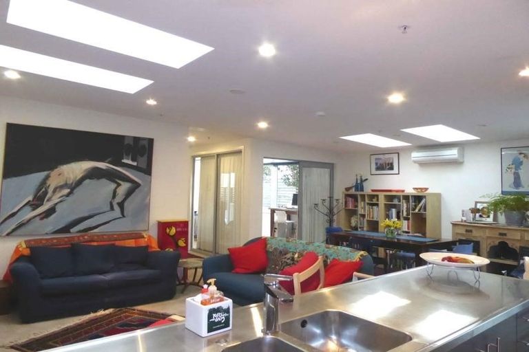 Photo of property in Sol Apartments, 28/37 Jessie Street, Te Aro, Wellington, 6011