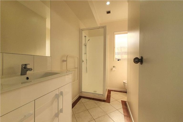 Photo of property in 17 Chapletown Drive, East Tamaki, Auckland, 2016