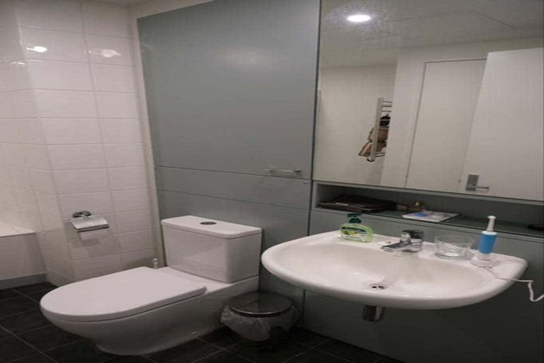 Photo of property in Gerondis Bldg Apartments, 302/60 Willis Street, Wellington Central, Wellington, 6011