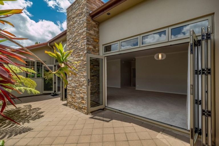 Photo of property in 1 Tarn Close, Pyes Pa, Tauranga, 3112