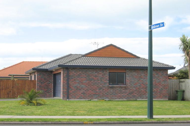 Photo of property in 285 Gravatt Road, Papamoa Beach, Papamoa, 3118