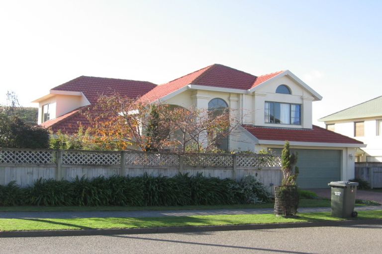 Photo of property in 20 Amesbury Drive, Churton Park, Wellington, 6037