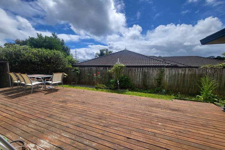 Photo of property in 128 Charles Prevost Drive, The Gardens, Auckland, 2105