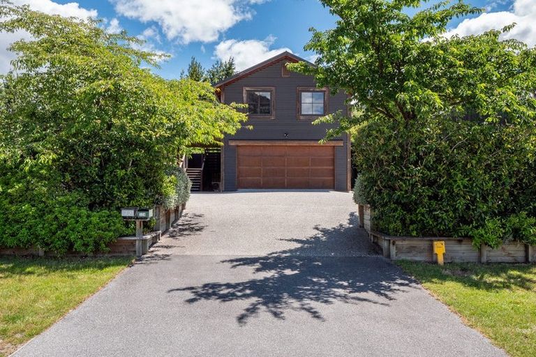 Photo of property in 32 Quill Street, Lake Hayes, Queenstown, 9304