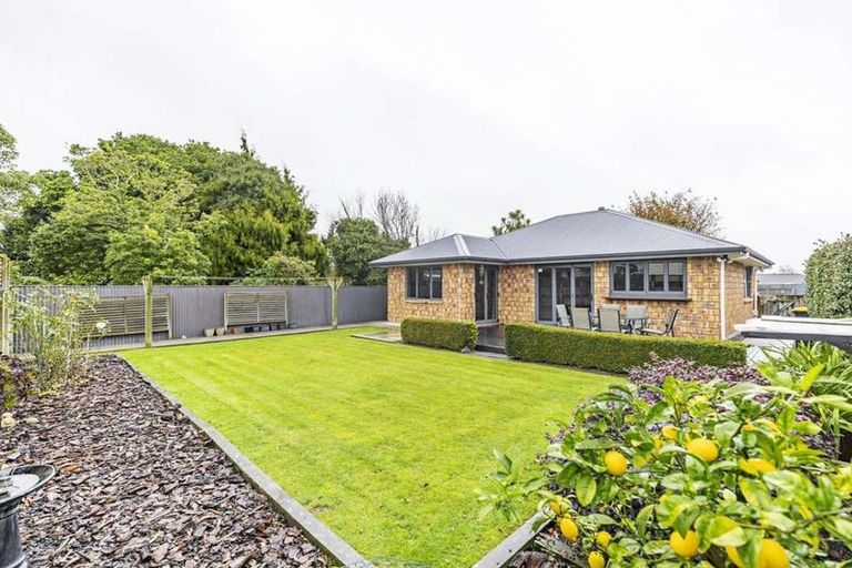 Photo of property in 25 Montgomery Street, Feilding, 4702