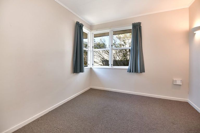 Photo of property in 11a Springs Road, Parakai, 0830