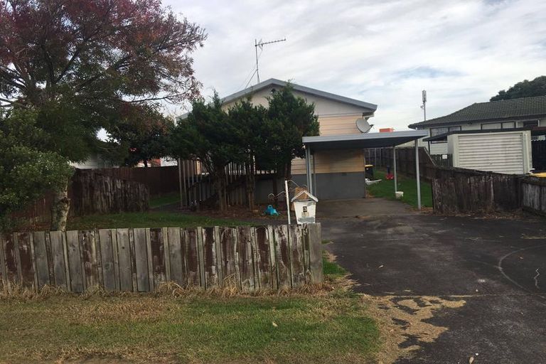 Photo of property in 3/10 Penion Drive, Flat Bush, Auckland, 2023