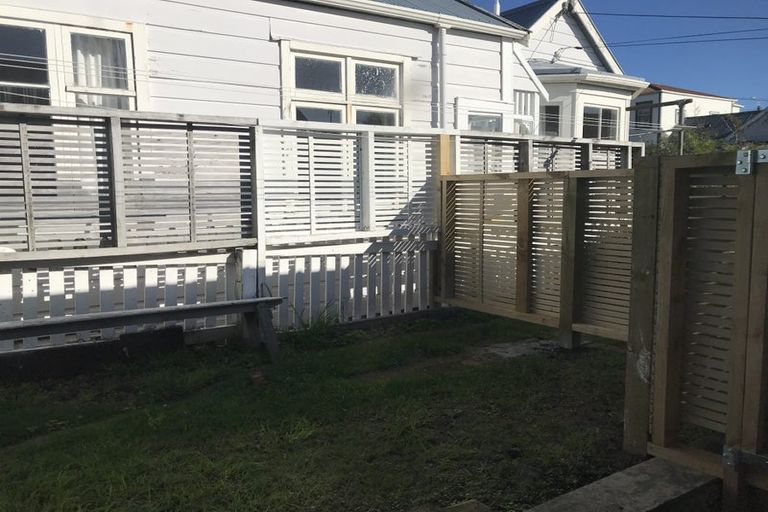 Photo of property in 54 Elizabeth Street, Mount Victoria, Wellington, 6011