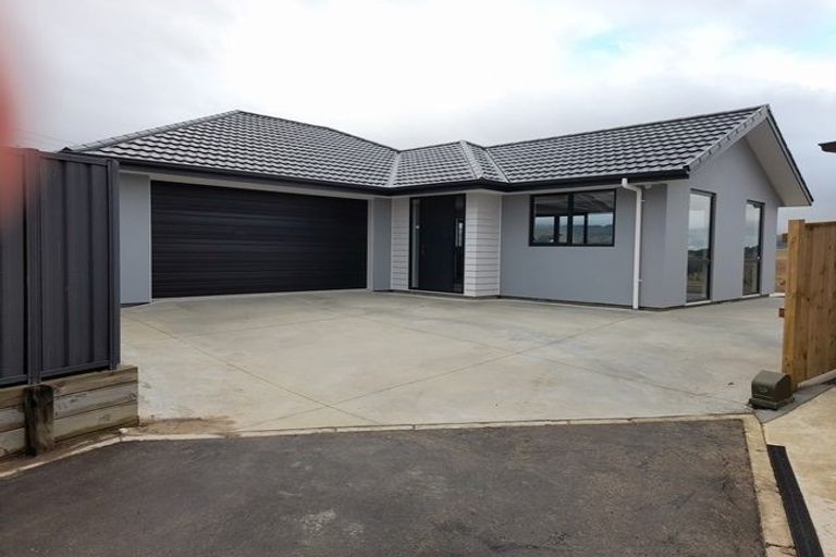 Photo of property in 10 Varsity Heights, Fitzherbert, Palmerston North, 4410