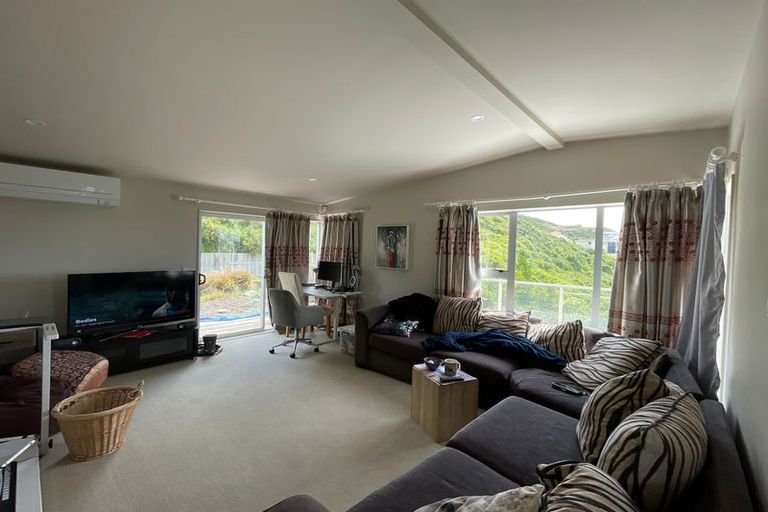 Photo of property in 65 Meadowcroft Grove, Johnsonville, Wellington, 6037