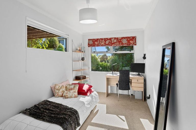 Photo of property in 15 Napier Grove, Waikanae Beach, Waikanae, 5036