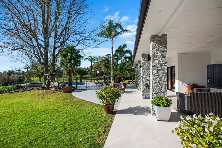 Photo of property in 49 Vaughans Road, Okura, Albany, 0792