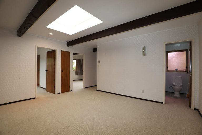 Photo of property in 11 Ganymede Place, Half Moon Bay, Auckland, 2012