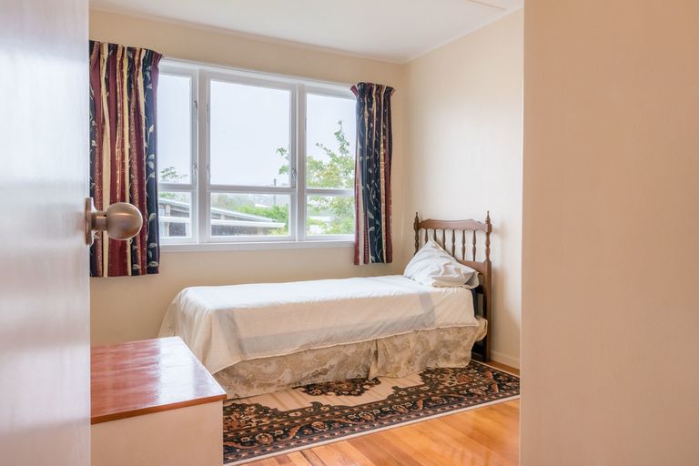 Photo of property in 58 Sunnyvale Road, Massey, Auckland, 0614