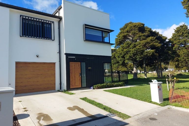 Photo of property in 11 Josland Lane, Wallaceville, Upper Hutt, 5018