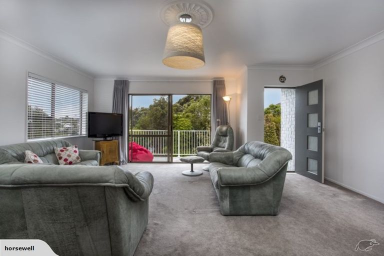 Photo of property in 1/489 Beach Road, Murrays Bay, Auckland, 0630