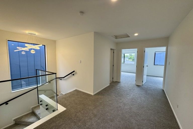 Photo of property in 40c Centorian Drive, Windsor Park, Auckland, 0632