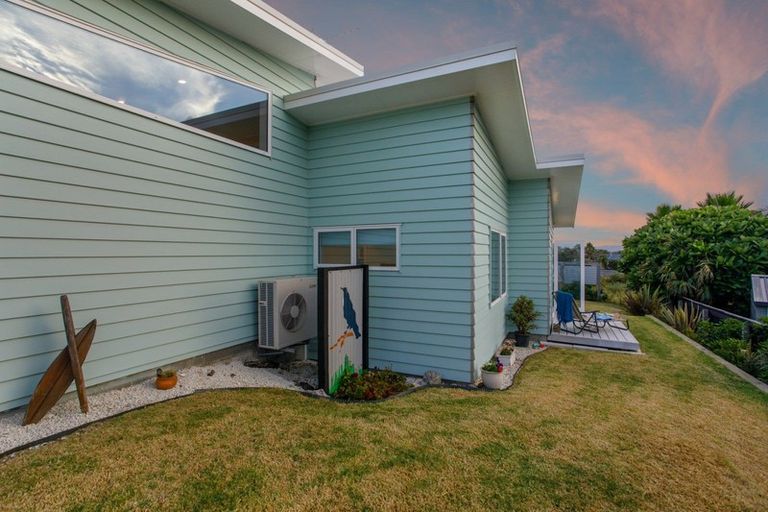 Photo of property in 32a Ohuirehe Road, Coastlands, Whakatane, 3120