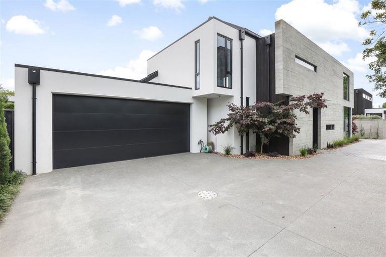 Photo of property in 18 Roa Road, Fendalton, Christchurch, 8041