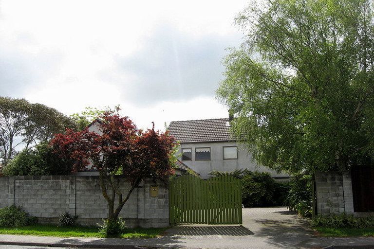Photo of property in 12 Parkhouse Drive, Rangiora, 7400
