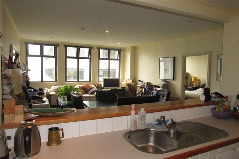 Photo of property in Kelvin House, 4d/16 The Terrace, Wellington Central, Wellington, 6011