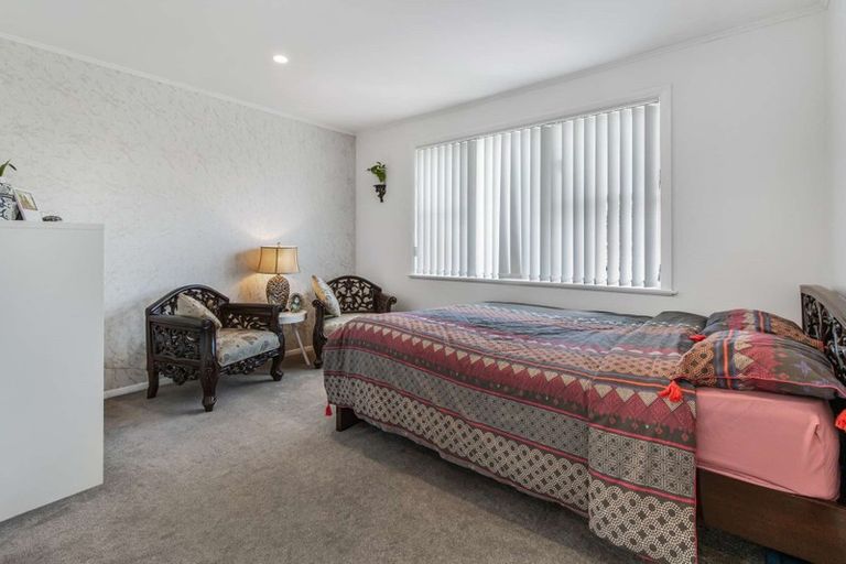 Photo of property in 8 Julian Place, Otara, Auckland, 2023
