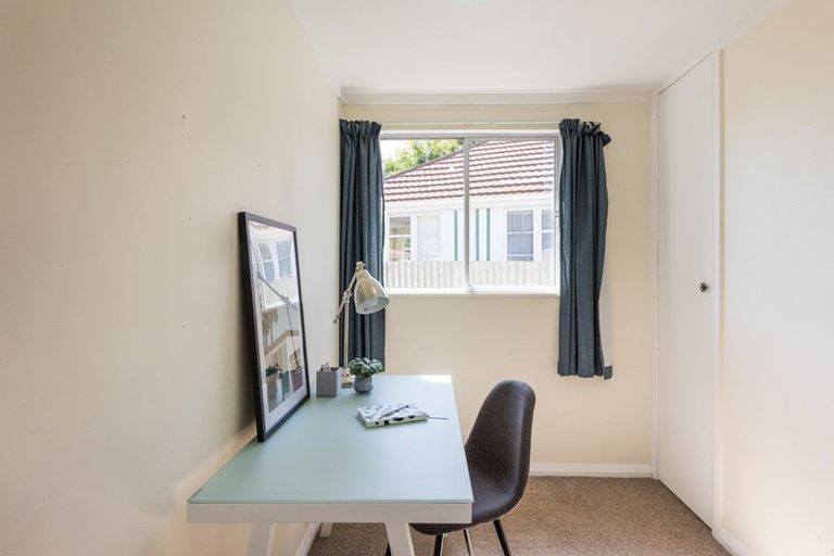 Photo of property in 1 Moheke Avenue, Roslyn, Palmerston North, 4414