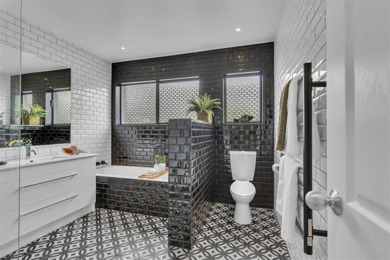 Photo of property in 169 Soleares Avenue, Mount Pleasant, Christchurch, 8081