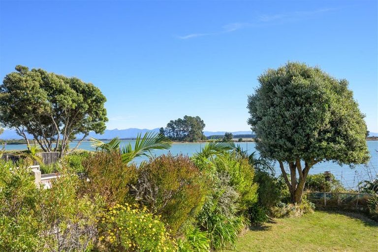 Photo of property in 14 Martin Street, Monaco, Nelson, 7011