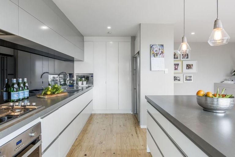 Photo of property in 681 East Coast Road, Browns Bay, Auckland, 0630