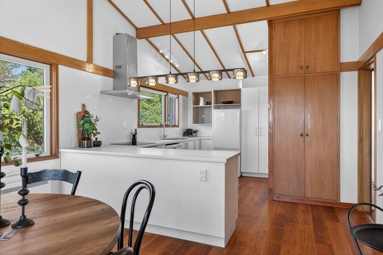 Photo of property in 1 Dyers Pass Road, Cashmere, Christchurch, 8022