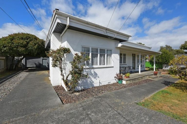 Photo of property in 4/4a Oak Street, Ebdentown, Upper Hutt, 5018