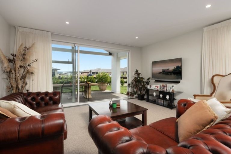 Photo of property in 62 Penetaka Heights, Pyes Pa, Tauranga, 3112