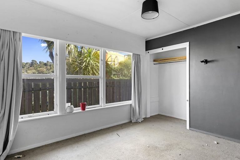 Photo of property in 4/5 Westminster Road, Wainuiomata, Lower Hutt, 5014