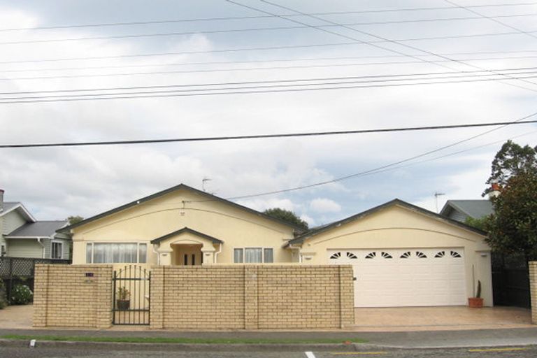 Photo of property in 14 Copeland Street, Hutt Central, Lower Hutt, 5011