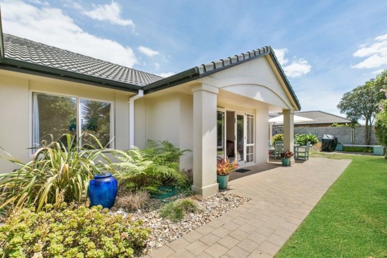 Photo of property in 25 Carribean Place, Papamoa Beach, Papamoa, 3118