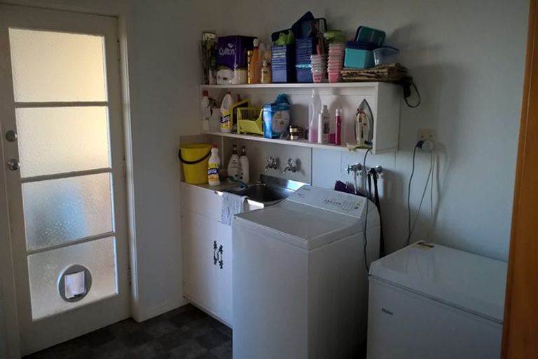 Photo of property in 49 Roberts Road, Matakatia, Whangaparaoa, 0930