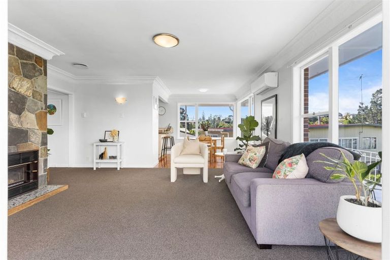 Photo of property in 19 Mcclintock Road, Massey, Auckland, 0614