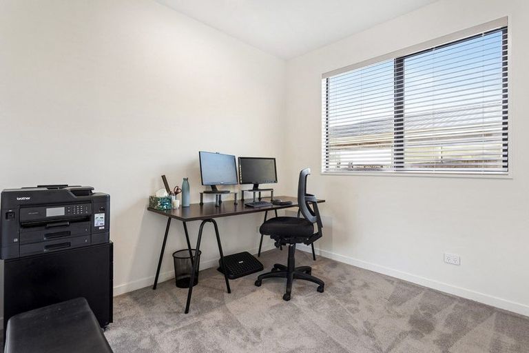 Photo of property in 34 Emeline Chapman Drive, Cracroft, Christchurch, 8022
