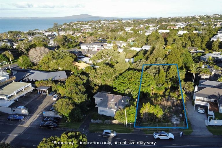 Photo of property in 4 Channel View Road, Campbells Bay, Auckland, 0630
