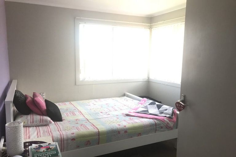 Photo of property in 1/6 Snell Avenue, Papakura, 2110