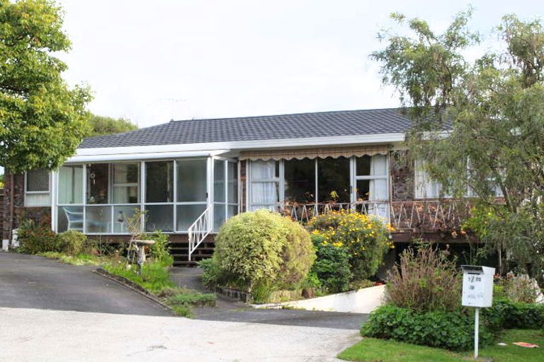 Photo of property in 2/75 Evelyn Road, Cockle Bay, Auckland, 2014