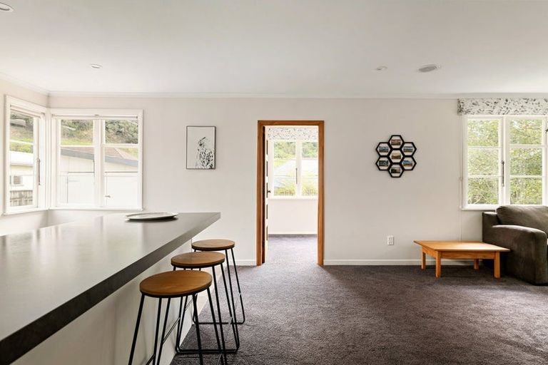 Photo of property in 124 Tipahi Street, Nelson South, Nelson, 7010