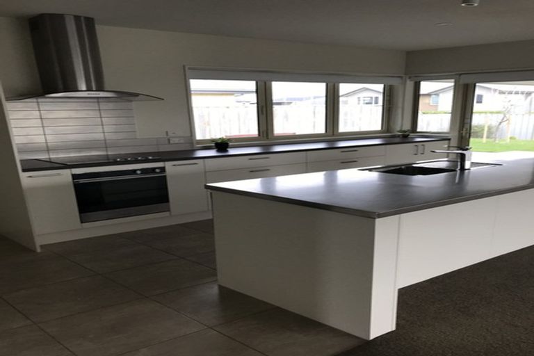 Photo of property in 11 Pakura Street, Pegasus, 7612