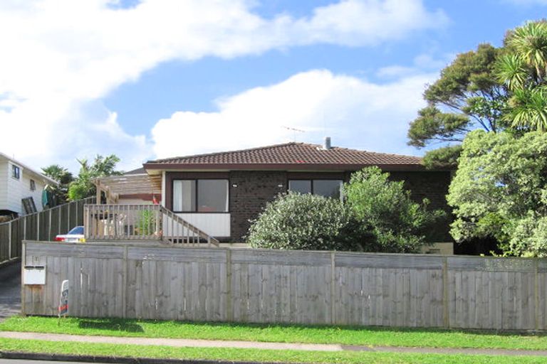 Photo of property in 2/94 Prince Regent Drive, Half Moon Bay, Auckland, 2012