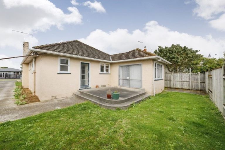 Photo of property in 25 Vernon Avenue, Takaro, Palmerston North, 4412