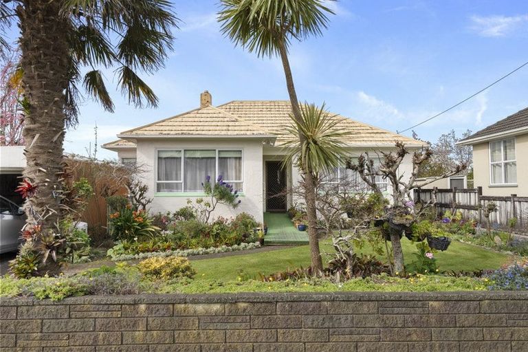 Photo of property in 31 Wrantage Street, Westown, New Plymouth, 4310