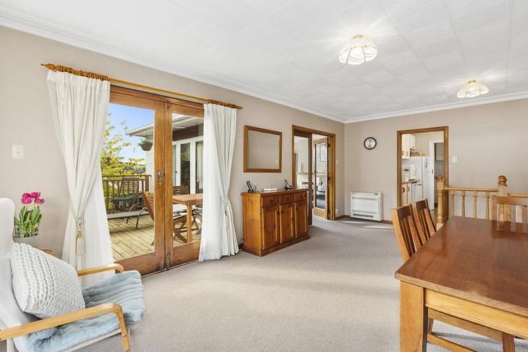 Photo of property in 66 Pioneer Crescent, Helensburgh, Dunedin, 9010